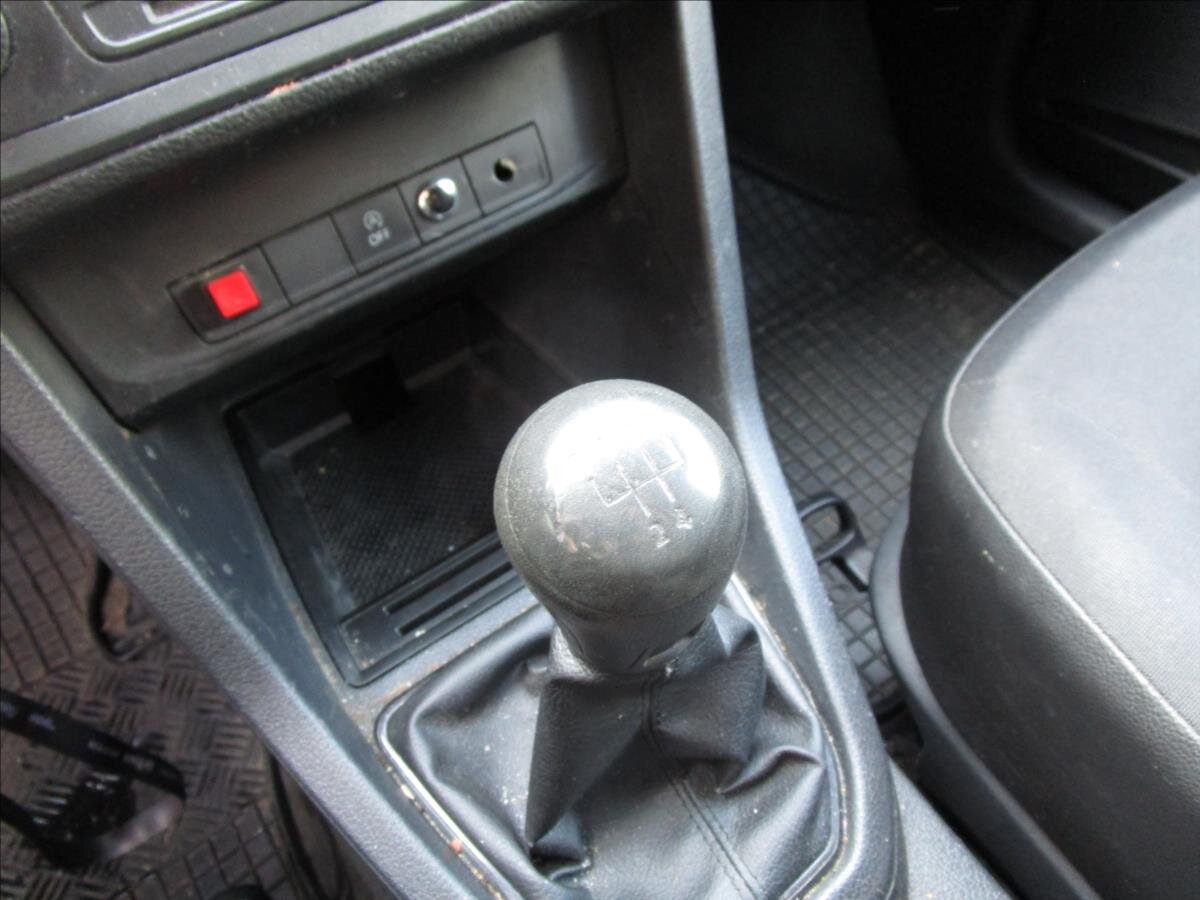 Volkswagen Caddy Skříň 2,0 l 75 kw