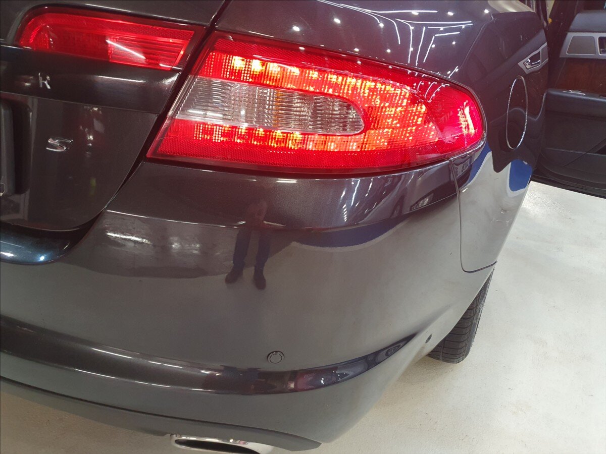 Jaguar XF Sedan / Limuzína 3,0 l 202 kw