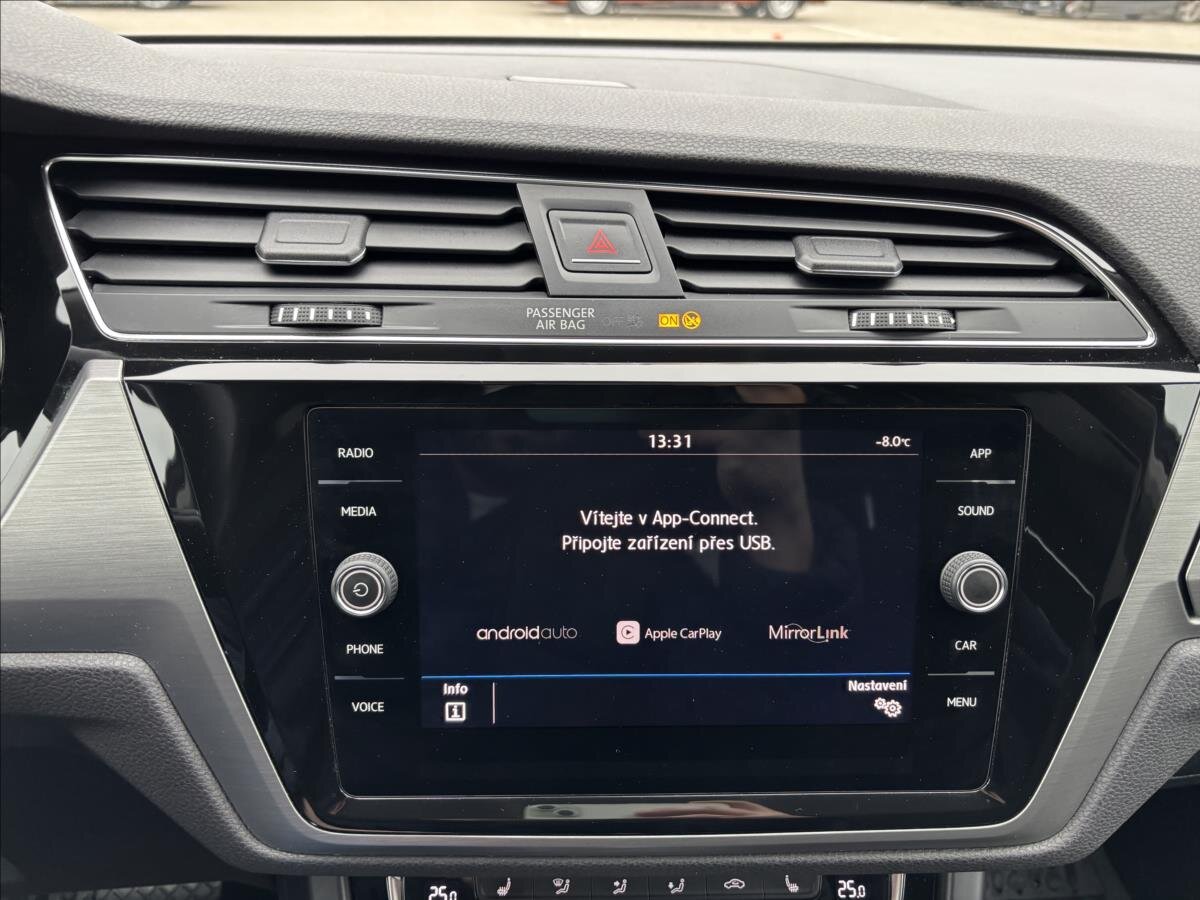 Volkswagen Touran MPV 1,5 l 110 kw