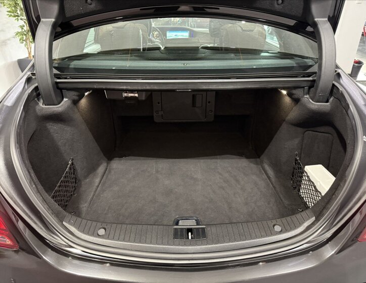 Mercedes-Benz Třídy S Sedan / Limuzína 2,9 l 250 kw