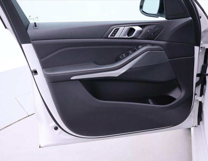 BMW X5 SUV / Terénní 3,0 l 195 kw