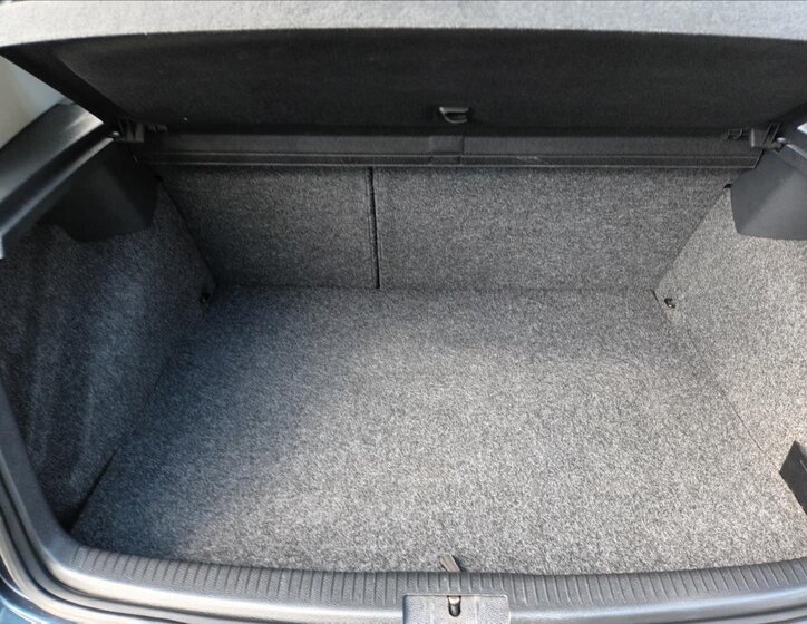 Volkswagen Golf Hatchback 1,4 l 59 kw