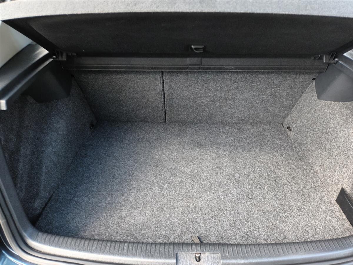 Volkswagen Golf Hatchback 1,4 l 59 kw