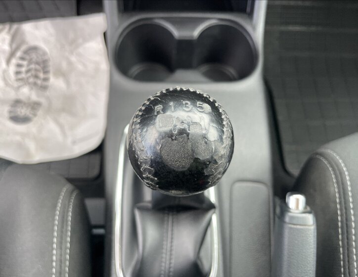 Mitsubishi Outlander SUV / Terénní 2,3 l 110 kw