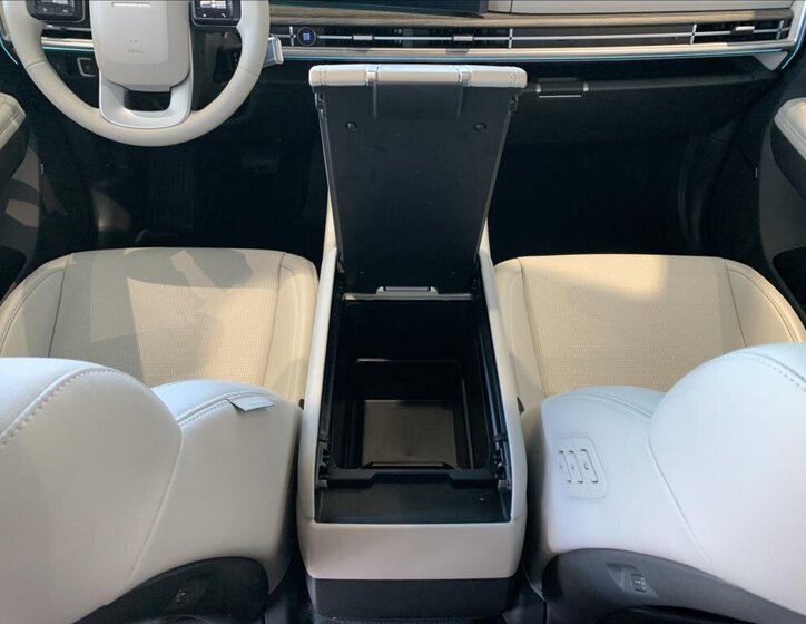 Hyundai Santa Fe SUV / Terénní 1,6 l 158 kw