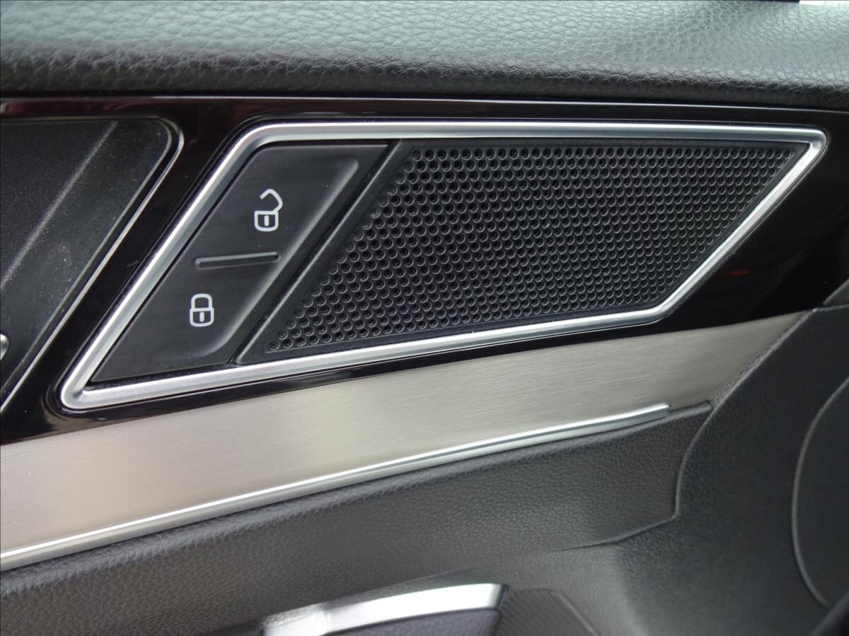 Volkswagen Passat Sedan 2,0 l 110 kw