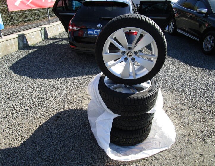 Škoda Superb Kombi 2,0 l 110 kw