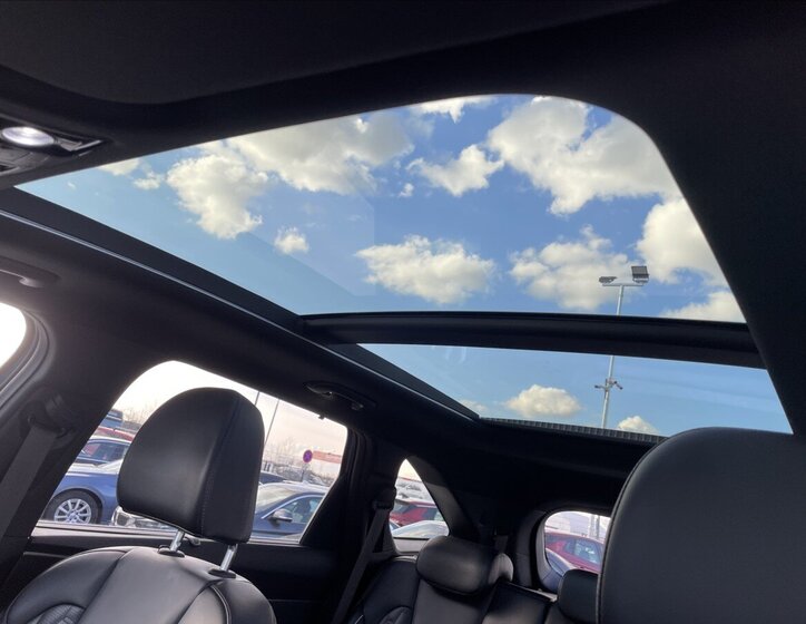 KIA Sorento SUV / Terénní 2,2 l 148 kw