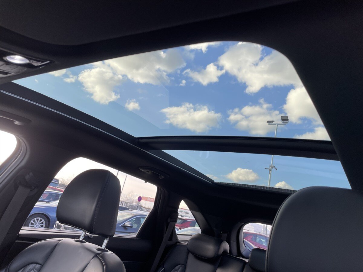 KIA Sorento SUV / Terénní 2,2 l 148 kw