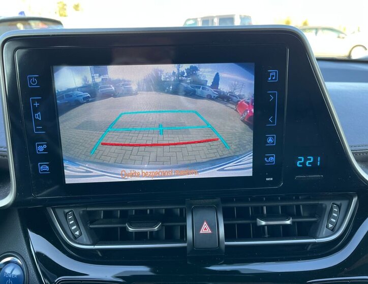 Toyota C-HR SUV / Terénní 1,8 l 72 kw