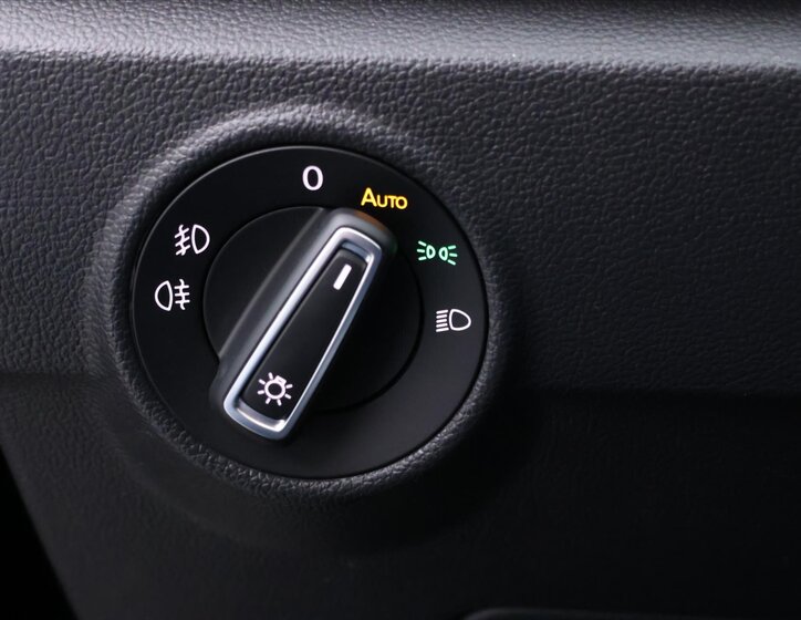 Volkswagen T-Roc SUV / Terénní 999,0 85 kw