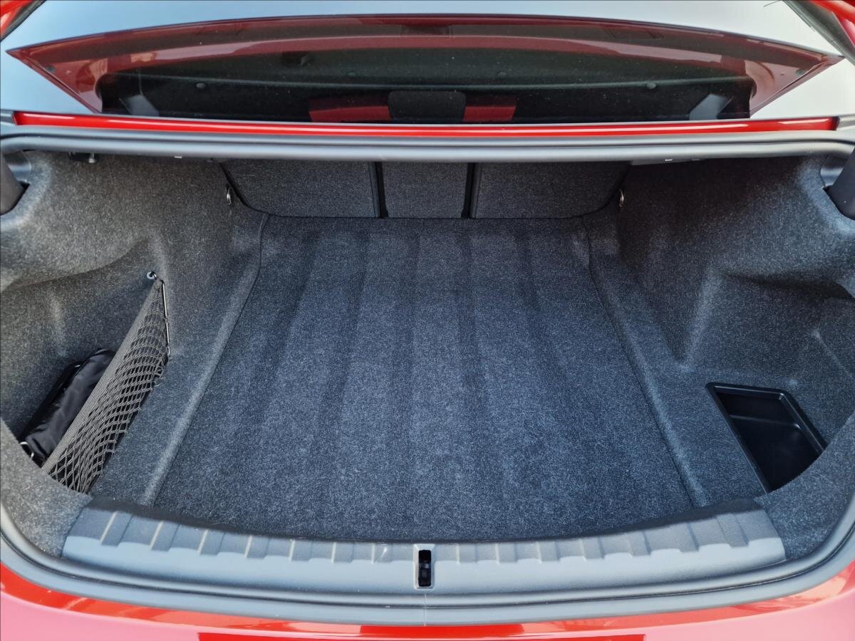 BMW Řada 3 Sedan / Limuzína 2,0 l 140 kw