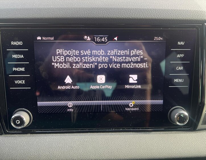 Škoda Karoq Kombi 1,5 l 110 kw