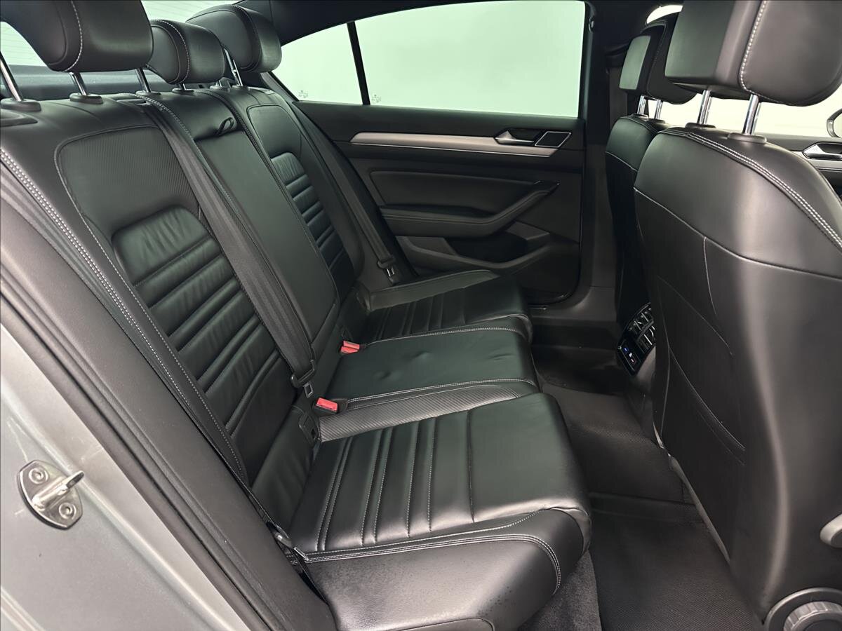 Volkswagen Passat Sedan 2,0 l 162 kw