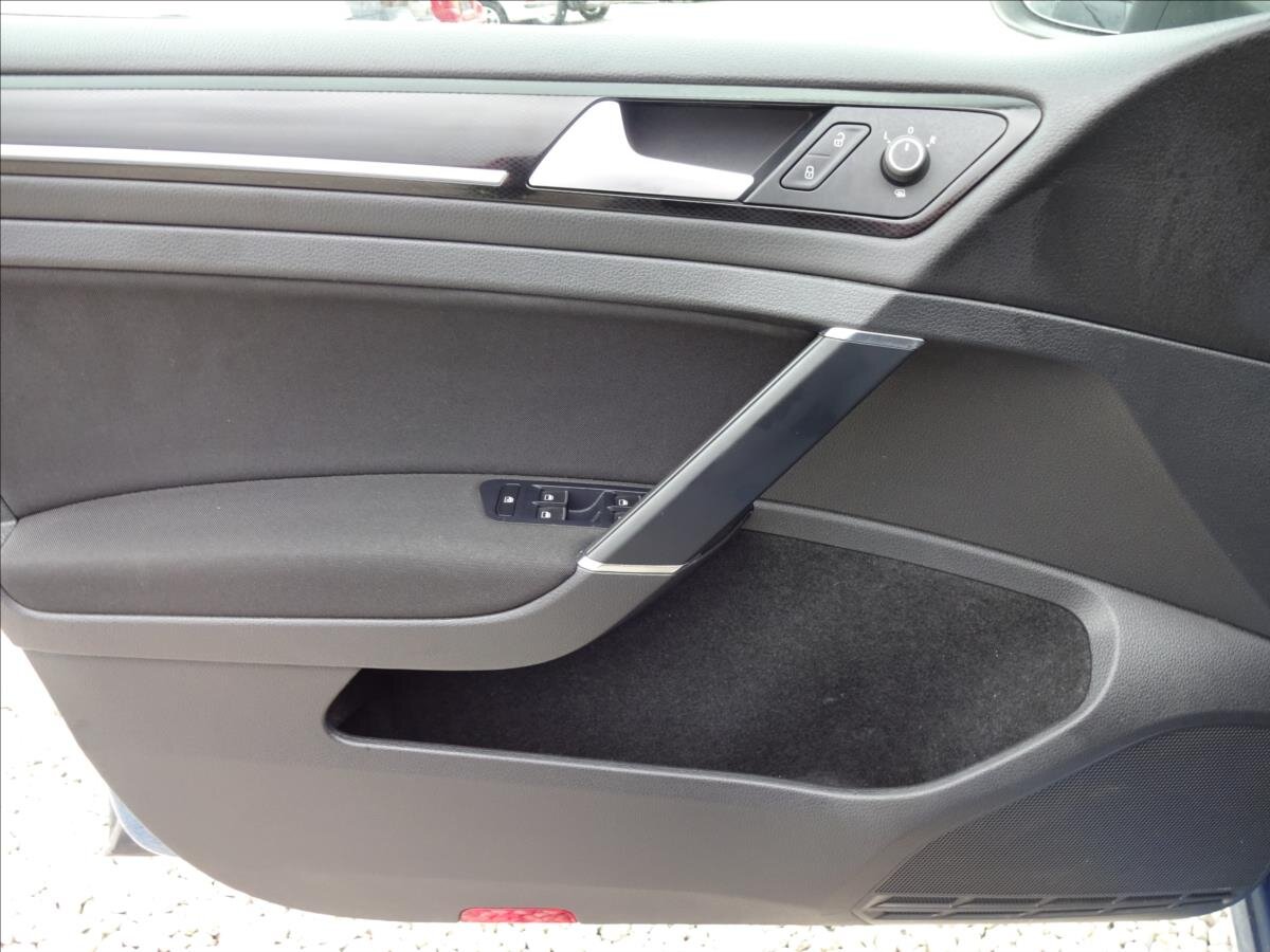 Volkswagen Golf Kombi 1,6 l 77 kw