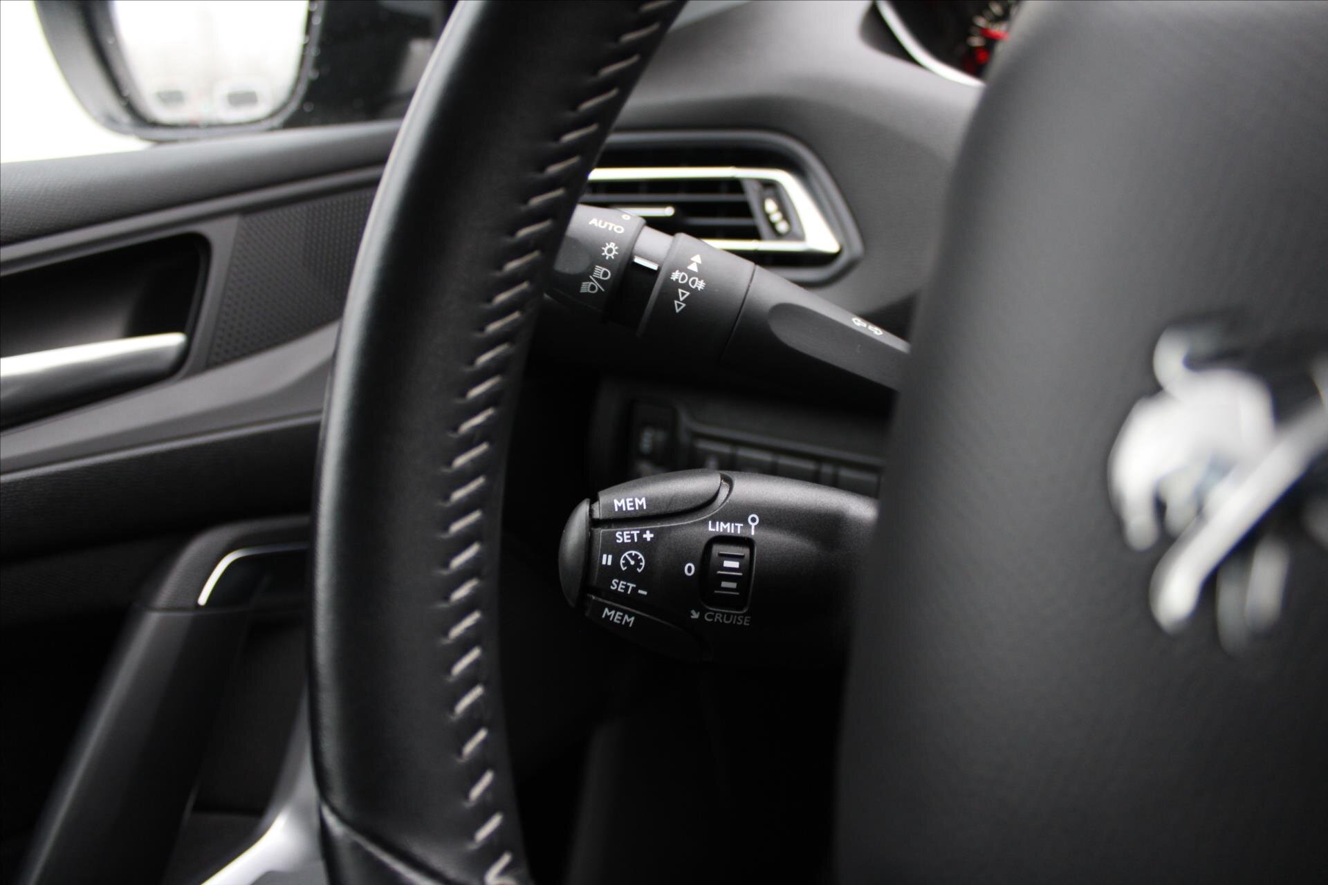 Peugeot 308 Hatchback 1,6 l 73 kw