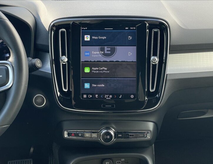 Volvo XC40 SUV / Terénní 2,0 l 145 kw