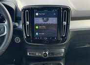 Volvo XC40 SUV / Terénní 2,0 l 145 kw