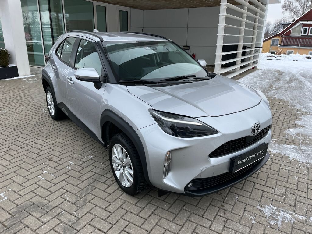 Toyota Yaris Cross SUV 1,5 l 68 kw