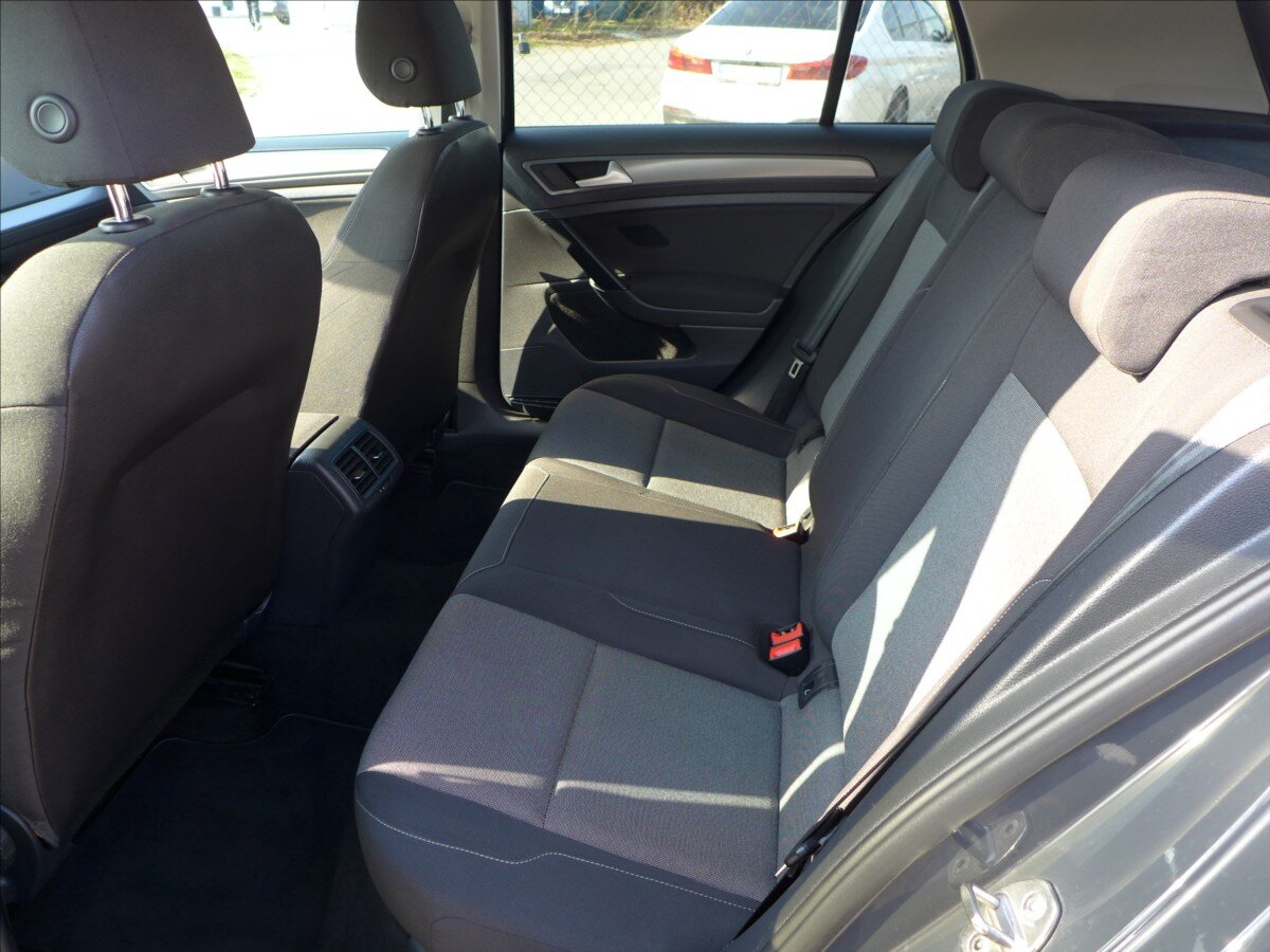 Volkswagen Golf Hatchback 1,2 l 63 kw