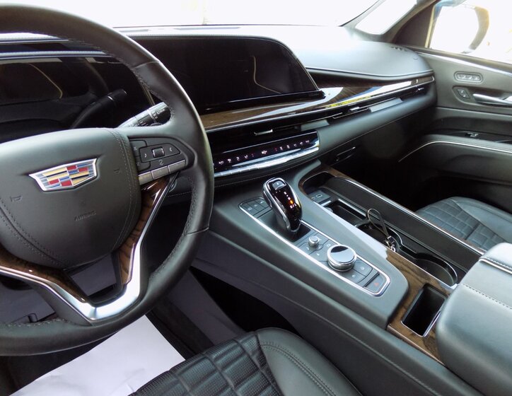 Cadillac Escalade 28