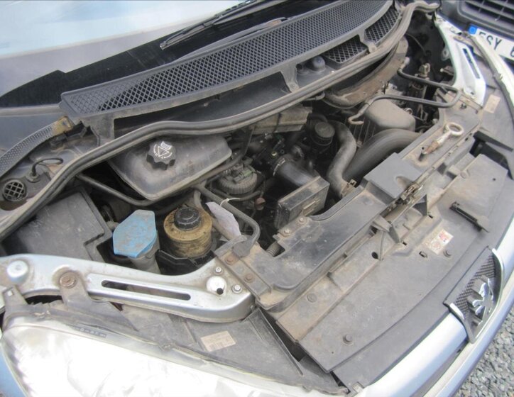 Peugeot 807 Kombi 2,2 l 94 kw