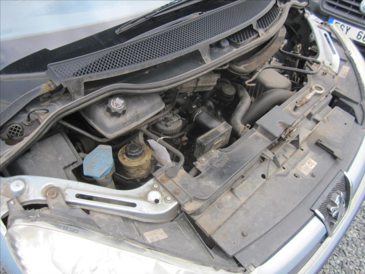 Peugeot 807 Kombi 2,2 l 94 kw