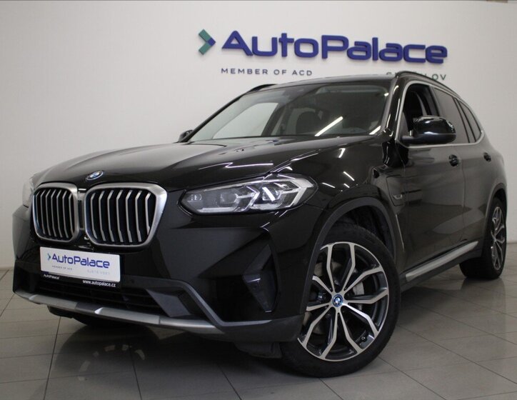 BMW X3 SUV / Terénní 2,0 l 215 kw