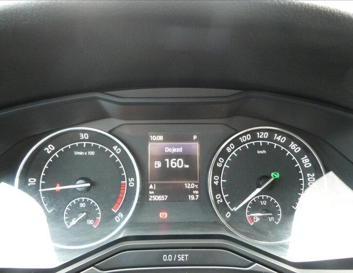 Škoda Superb Liftback 2,0 l 110 kw