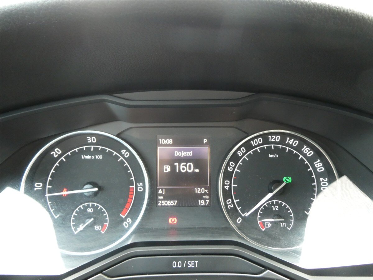 Škoda Superb Liftback 2,0 l 110 kw