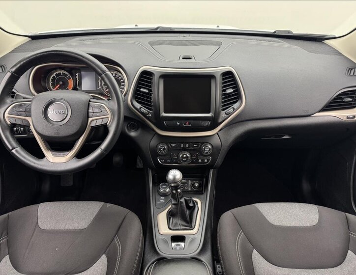 Jeep Cherokee SUV 2,0 l 103 kw