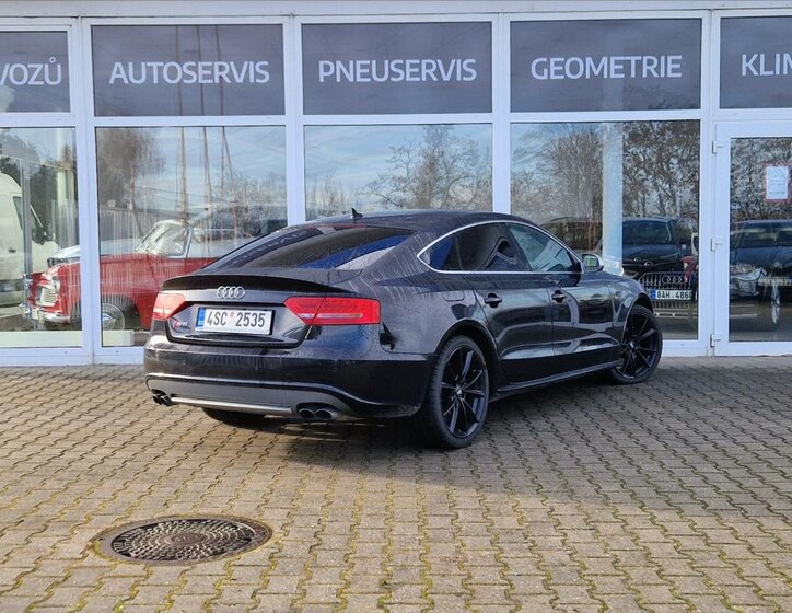Audi S5 Sedan 3,0 l 245 kw