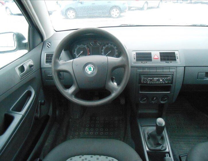 Škoda Fabia Sedan / Limuzína 1,2 l 47 kw