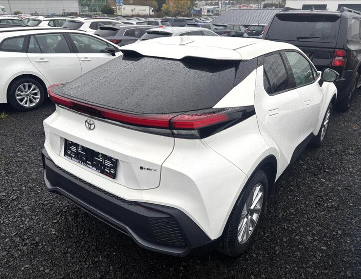 Toyota C-HR 7
