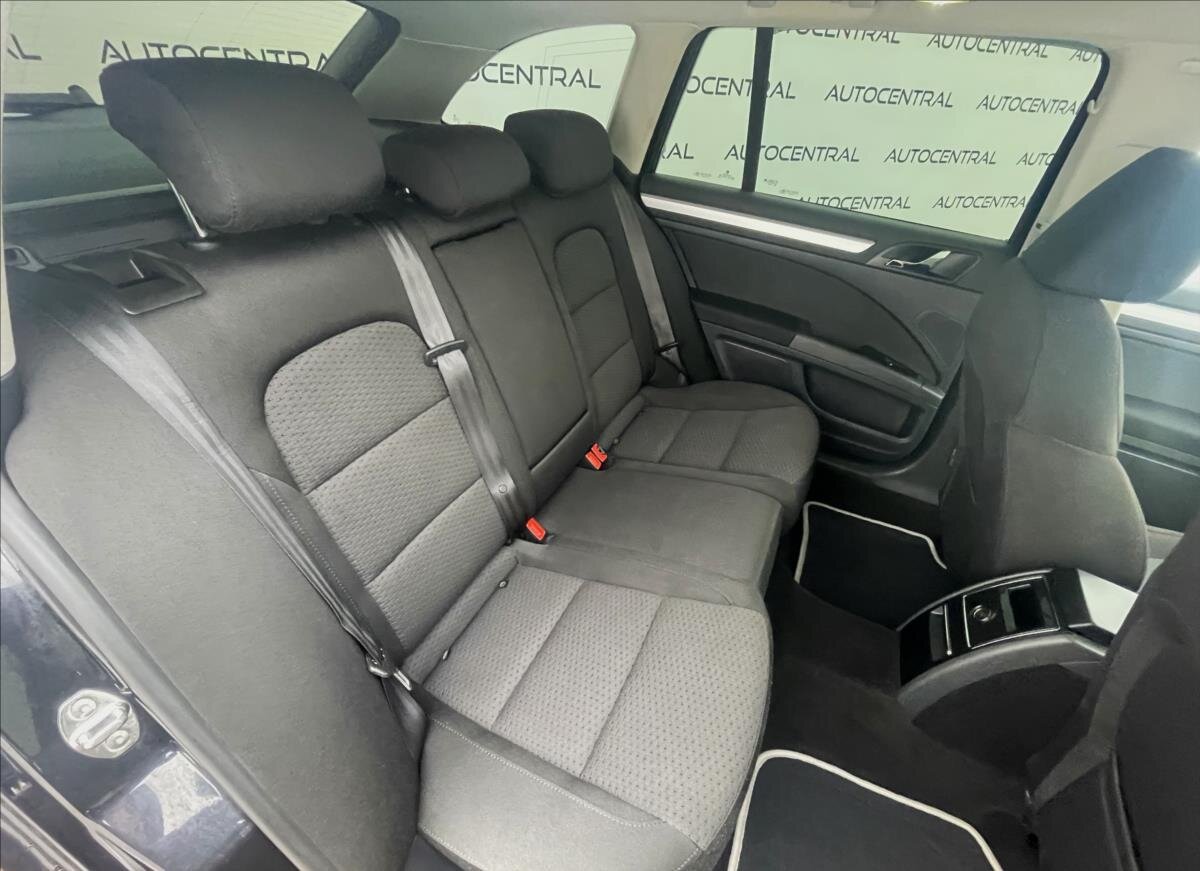 Škoda Superb Kombi 2,0 l 103 kw