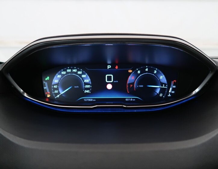 Peugeot 5008 SUV / Terénní 1,2 l 96 kw