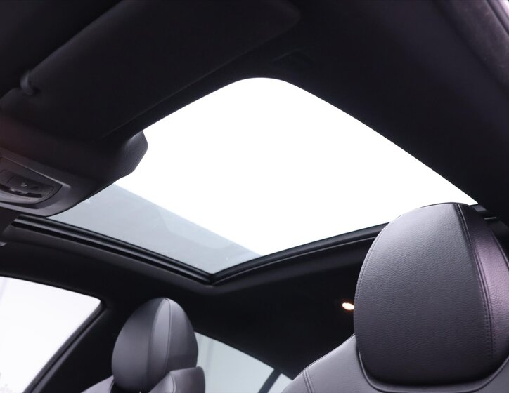 BMW Řada 6 Sedan / Limuzína 3,0 l 230 kw