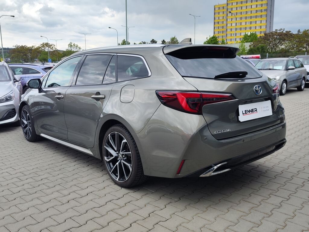 Toyota Corolla Kombi 2,0 l 144 kw