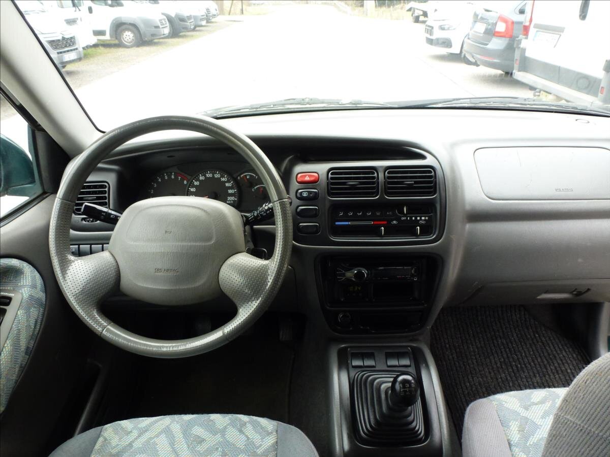 Suzuki Grand Vitara SUV / Terénní 2,0 l 94 kw