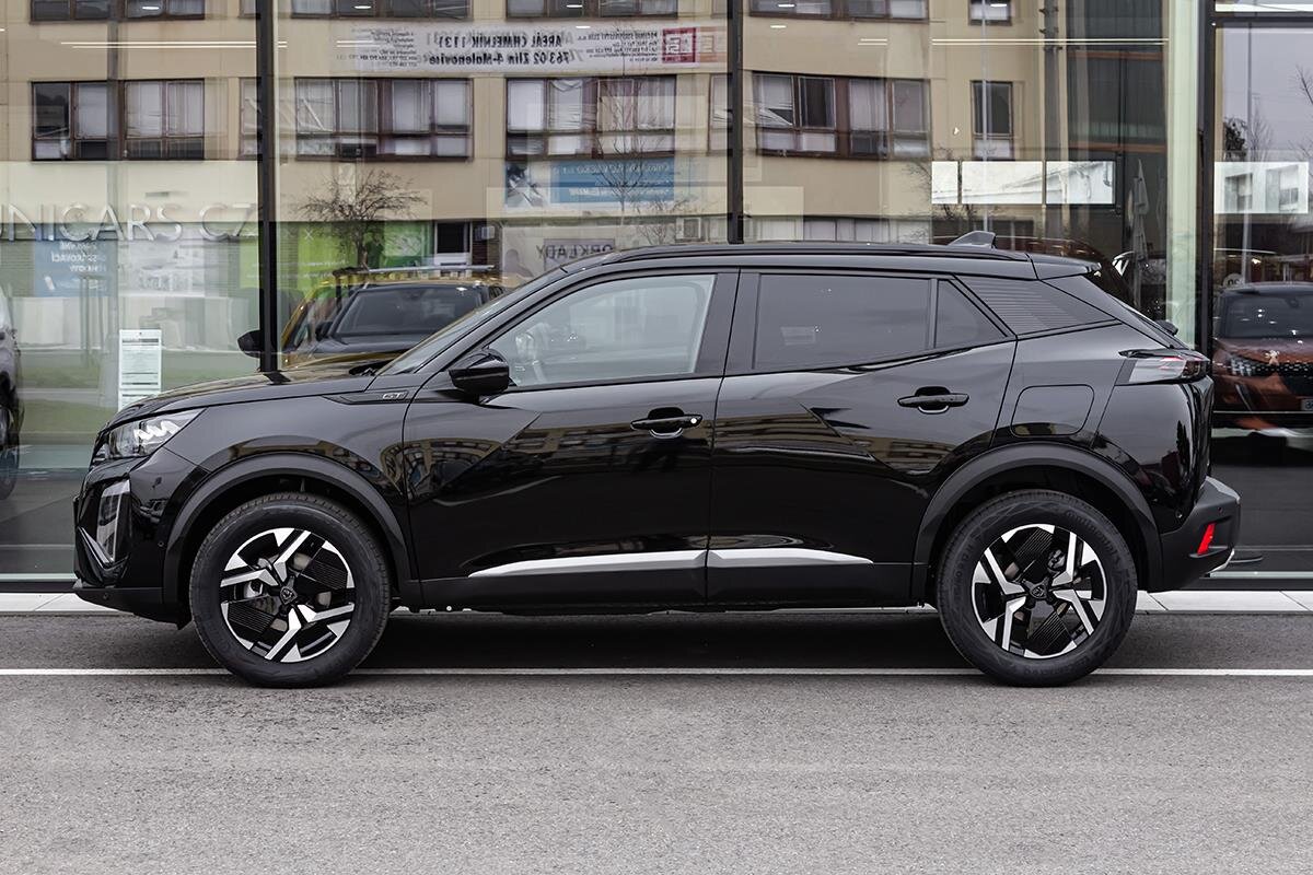 Peugeot 2008 SUV / Terénní 1,2 l 107 kw