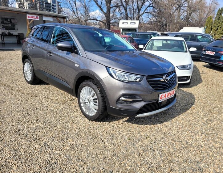 Opel Grandland X SUV / Terénní 1,5 l 96 kw