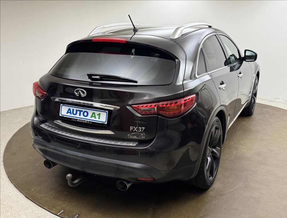 Infiniti FX37