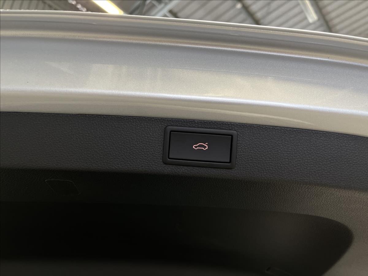 Škoda Karoq SUV 1,5 l 110 kw