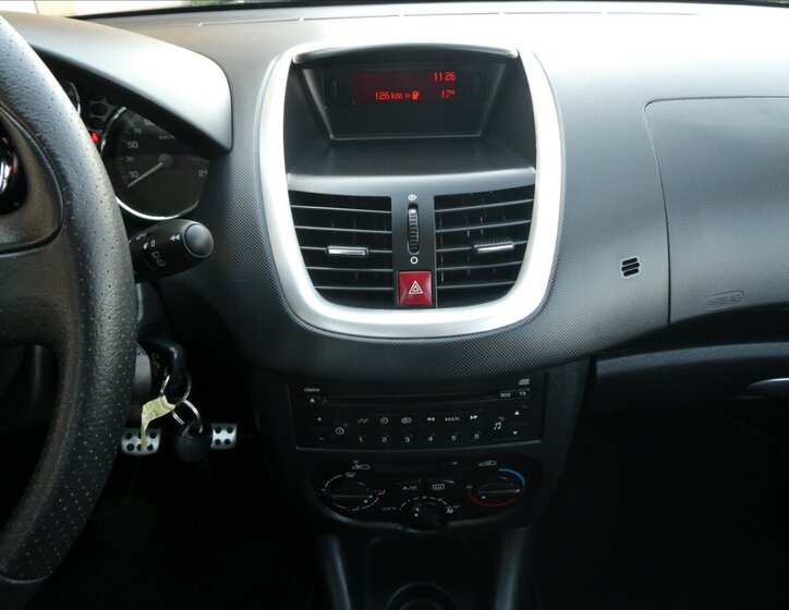 Peugeot 206 Hatchback 1,1 l 44 kw