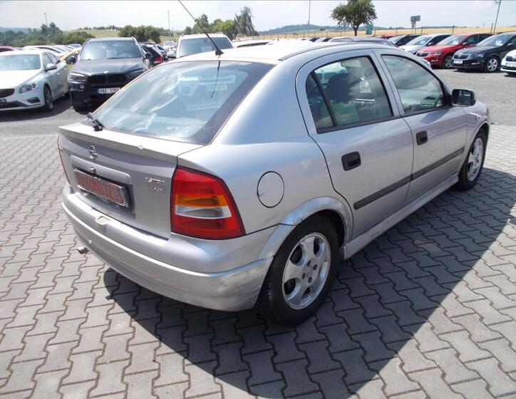 Opel Astra 9