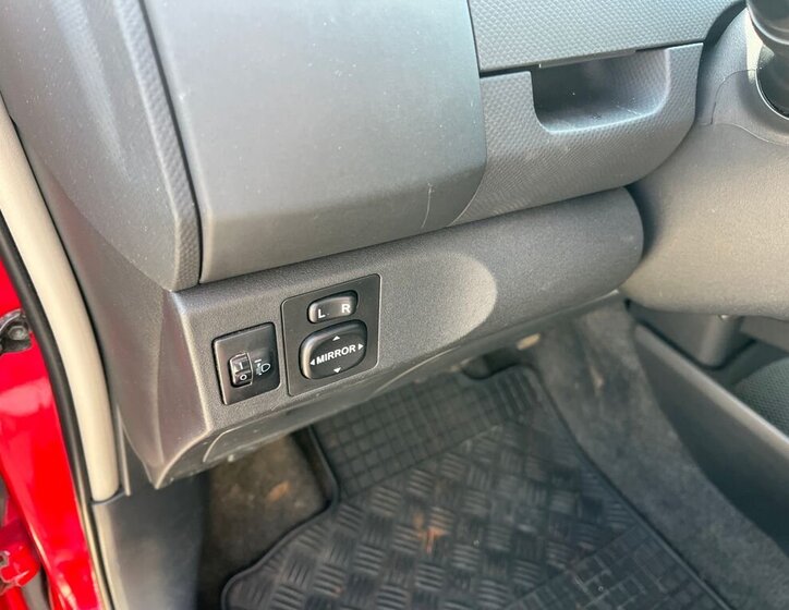 Toyota Yaris Hatchback 1,3 l 64 kw