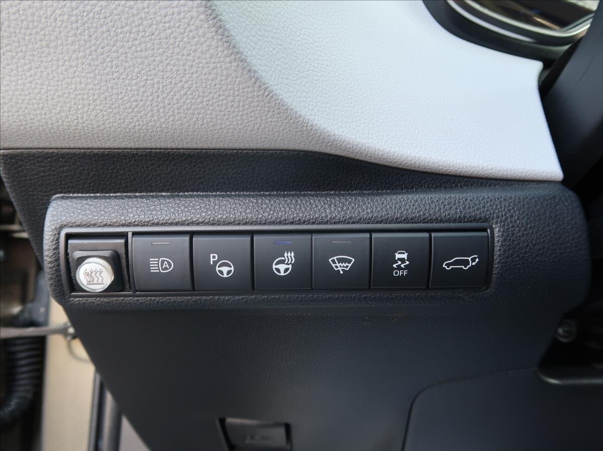 Toyota Corolla Kombi 2,0 l 132 kw