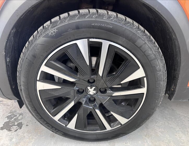 Peugeot 2008 SUV / Terénní 1,2 l 114 kw