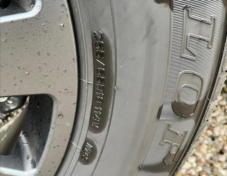 Toyota Land Cruiser 36