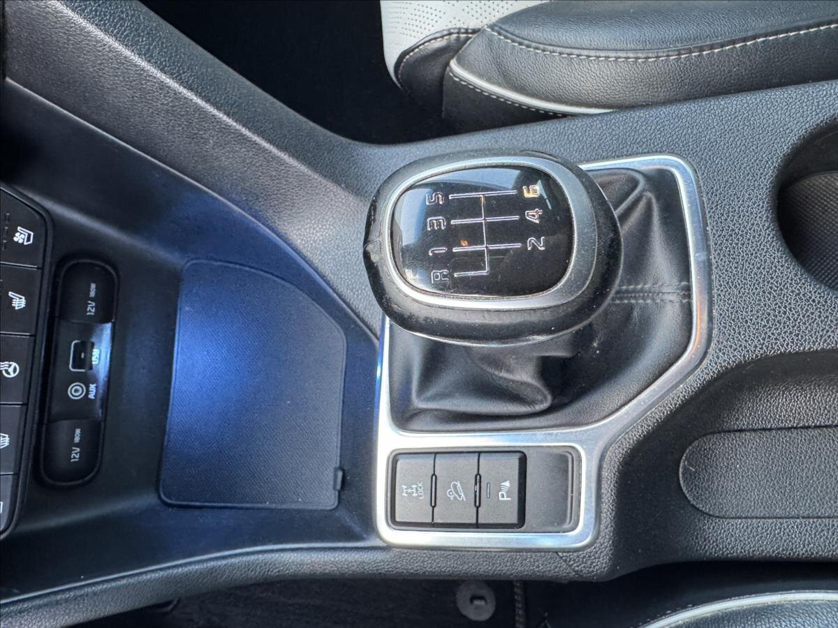 KIA Sportage SUV / Terénní 2,0 l 136 kw